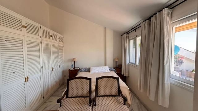 4 bedroom Apartment for sale in Marbella with pool garage - € 895,000 (Ref: 10057407)