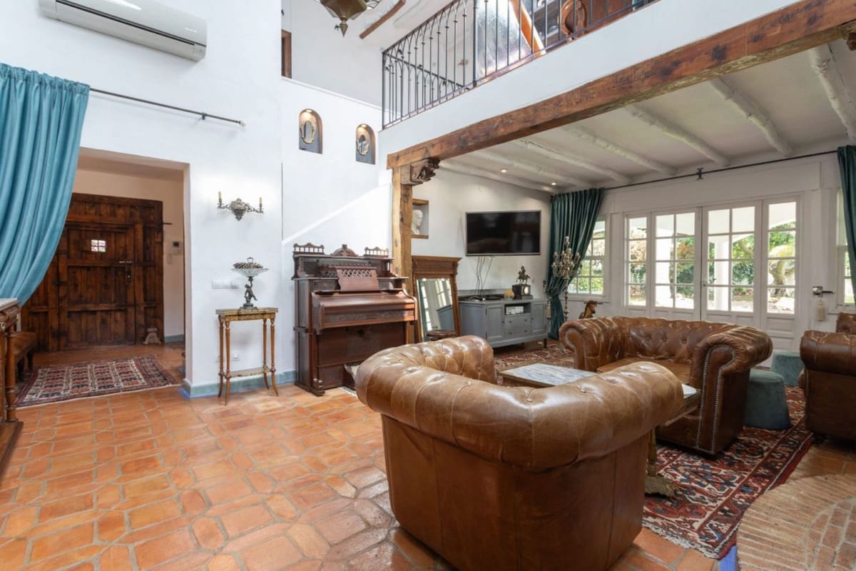 4 Zimmer Villa zu verkaufen in Guadalmina mit Pool Garage - 3.800.000 € (Ref: 10057408)