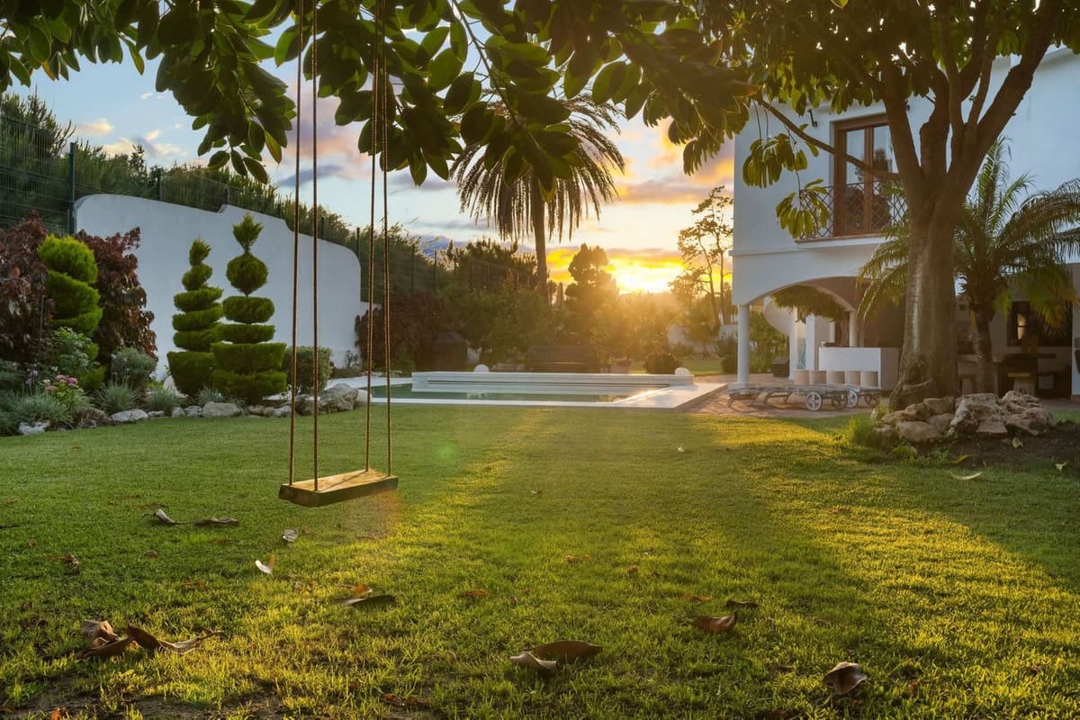 4 Zimmer Villa zu verkaufen in Guadalmina mit Pool Garage - 3.800.000 € (Ref: 10057408)