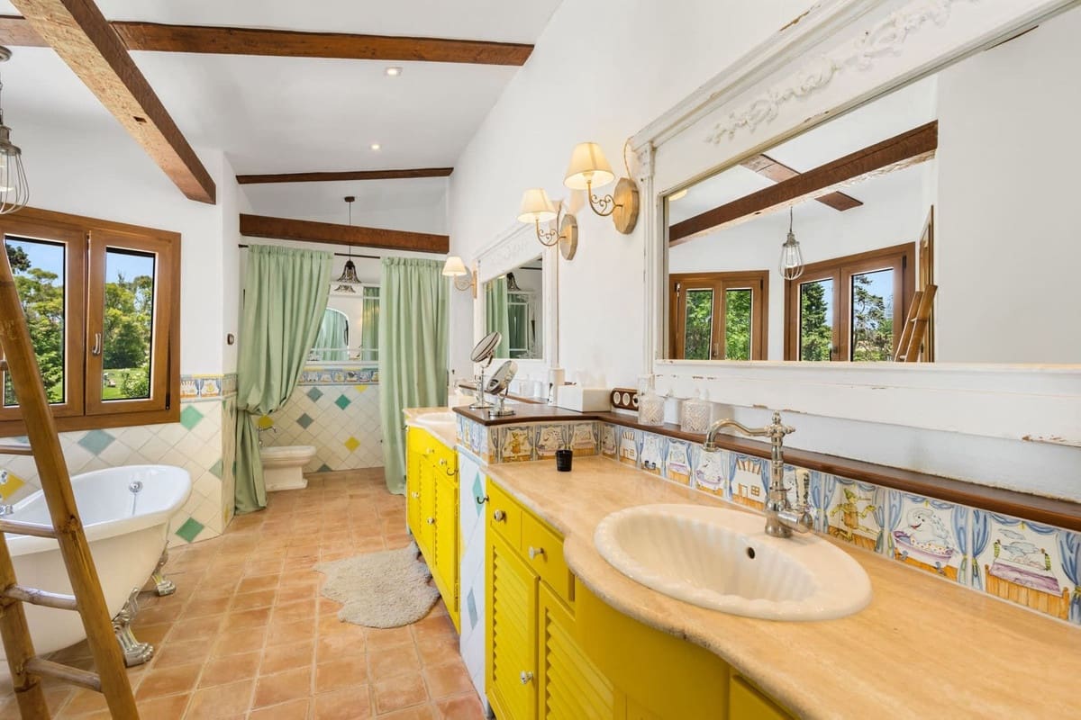 4 Zimmer Villa zu verkaufen in Guadalmina mit Pool Garage - 3.800.000 € (Ref: 10057408)