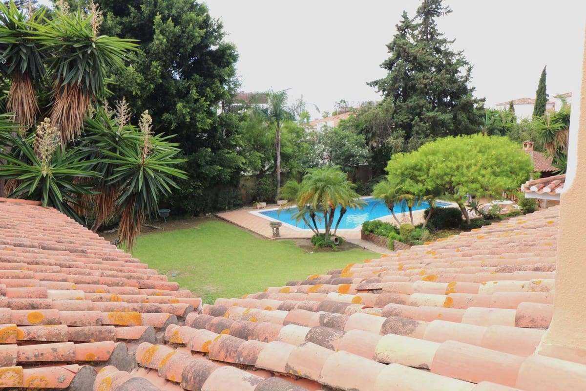 6 quarto Moradia para venda em El Paraiso com piscina garagem - 4 200 000 € (Ref: 10060936)