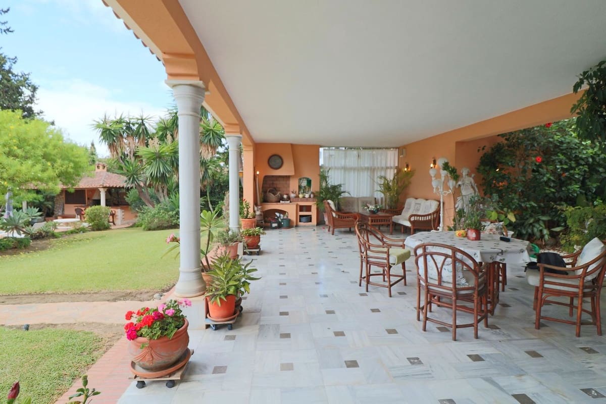 6 quarto Moradia para venda em El Paraiso com piscina garagem - 4 200 000 € (Ref: 10060936)