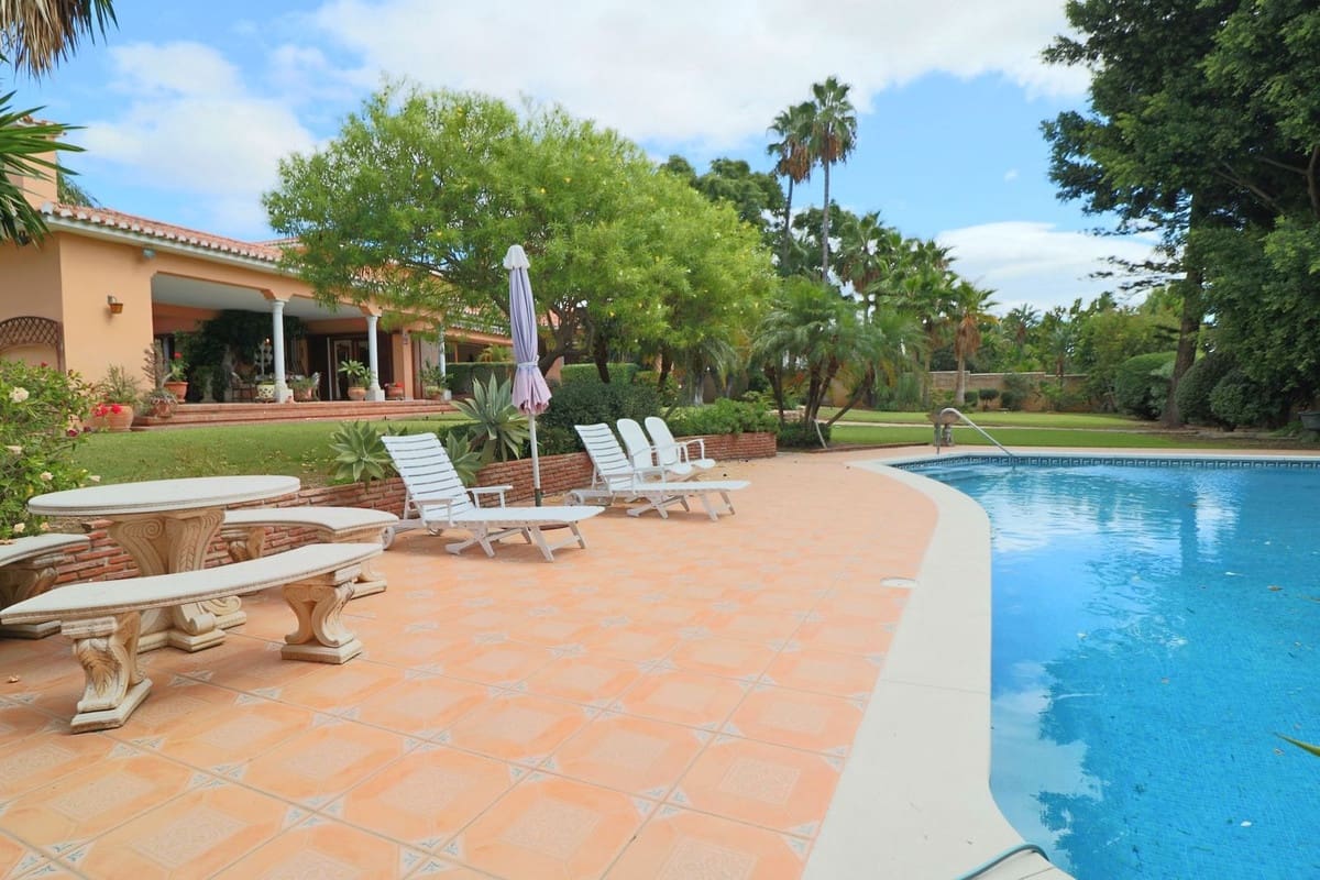 6 quarto Moradia para venda em El Paraiso com piscina garagem - 4 200 000 € (Ref: 10060936)