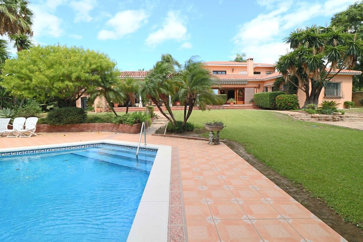 6 quarto Moradia para venda em El Paraiso com piscina garagem - 4 200 000 € (Ref: 10060936)