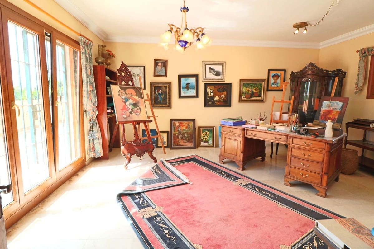 6 quarto Moradia para venda em El Paraiso com piscina garagem - 4 200 000 € (Ref: 10060936)