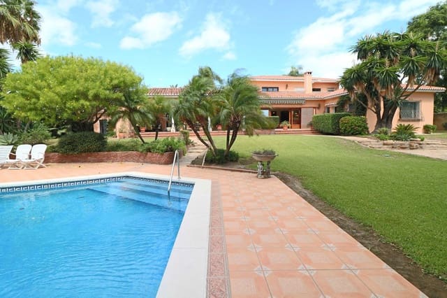 6 quarto Moradia para venda em El Paraiso, Estepona com piscina garagem - 4 200 000 € (Ref: 10060936)