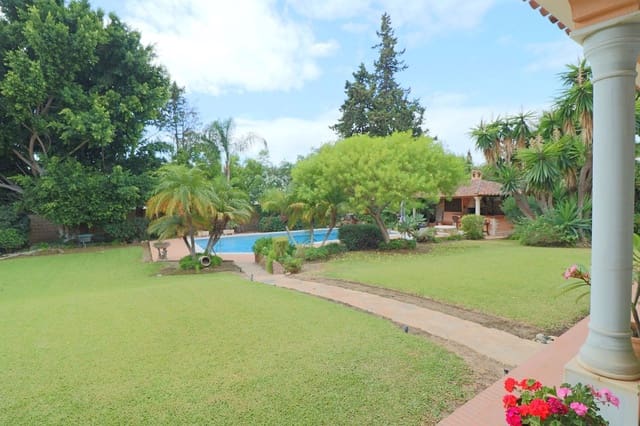 6 quarto Moradia para venda em El Paraiso, Estepona com piscina garagem - 4 200 000 € (Ref: 10060936)