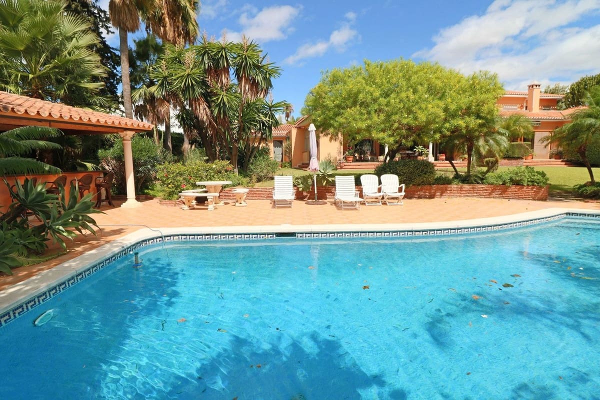 6 quarto Moradia para venda em El Paraiso com piscina garagem - 4 200 000 € (Ref: 10060936)