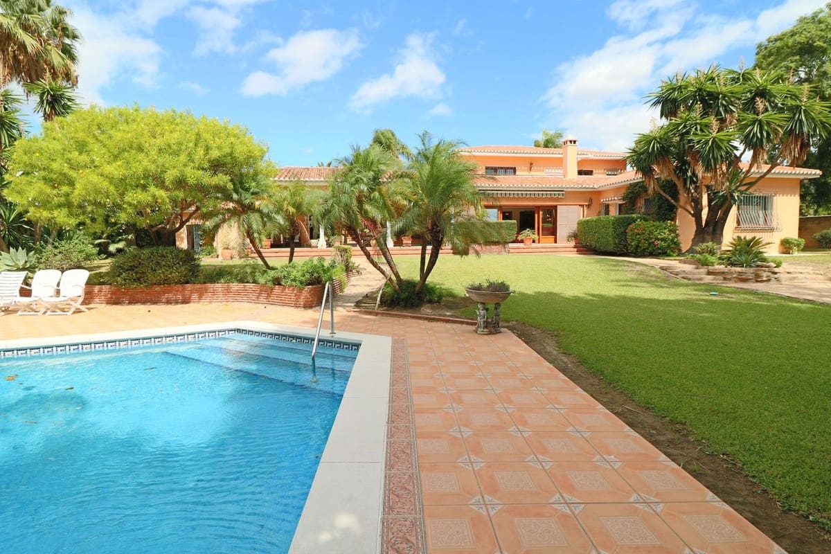6 quarto Moradia para venda em El Paraiso com piscina garagem - 4 200 000 € (Ref: 10060936)