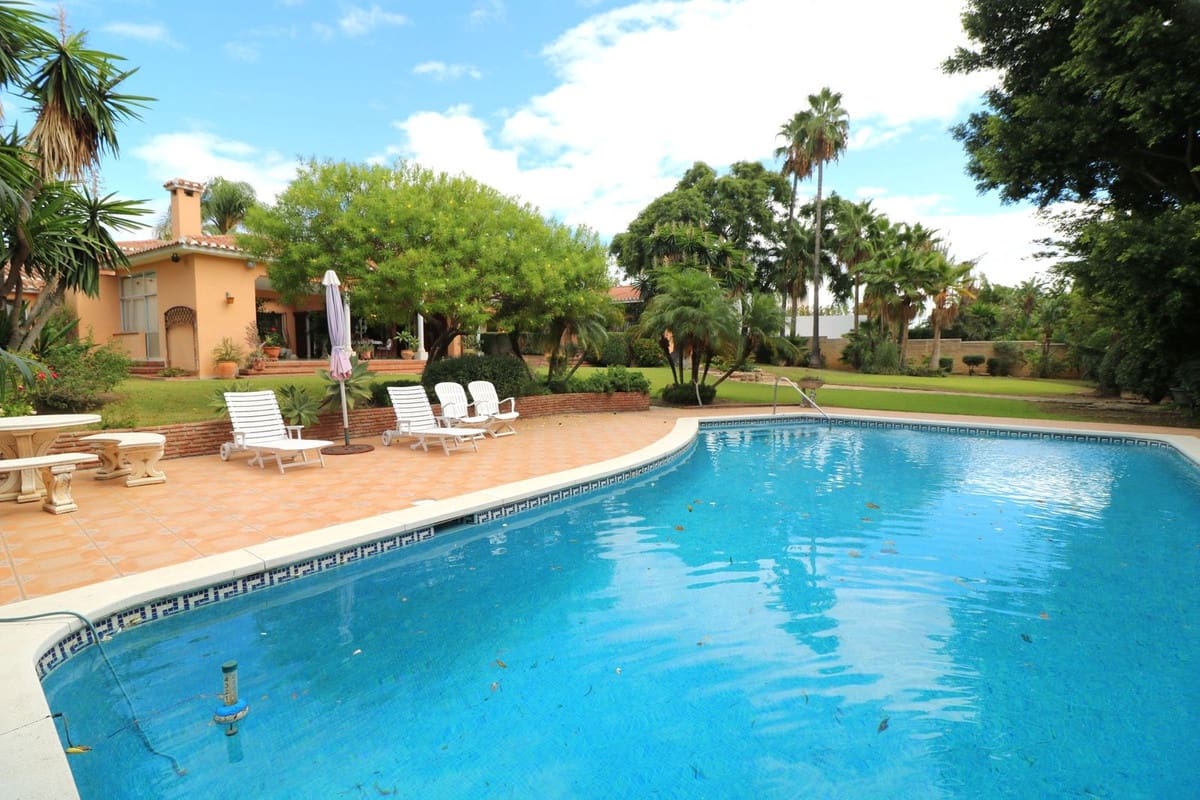 6 quarto Moradia para venda em El Paraiso com piscina garagem - 4 200 000 € (Ref: 10060936)