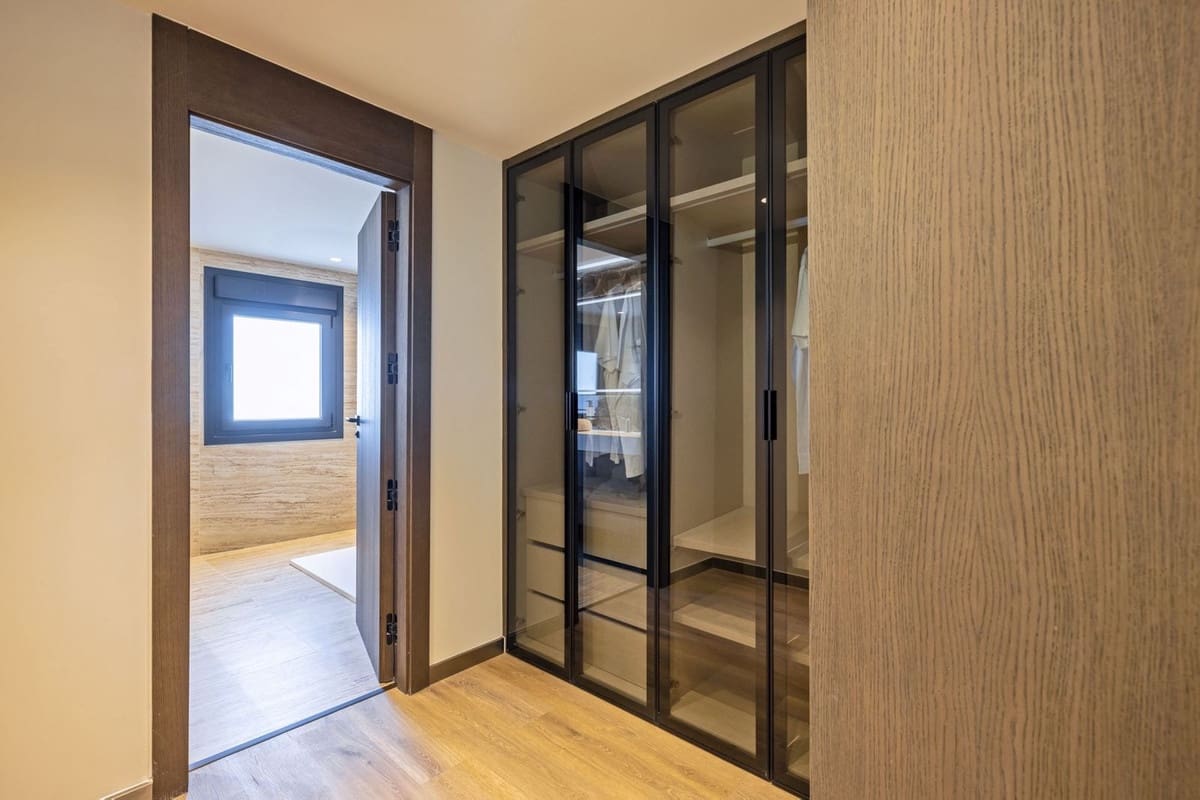 5 quarto Apartamento para venda em Puerto Banus com garagem - 2 350 000 € (Ref: 10079851)