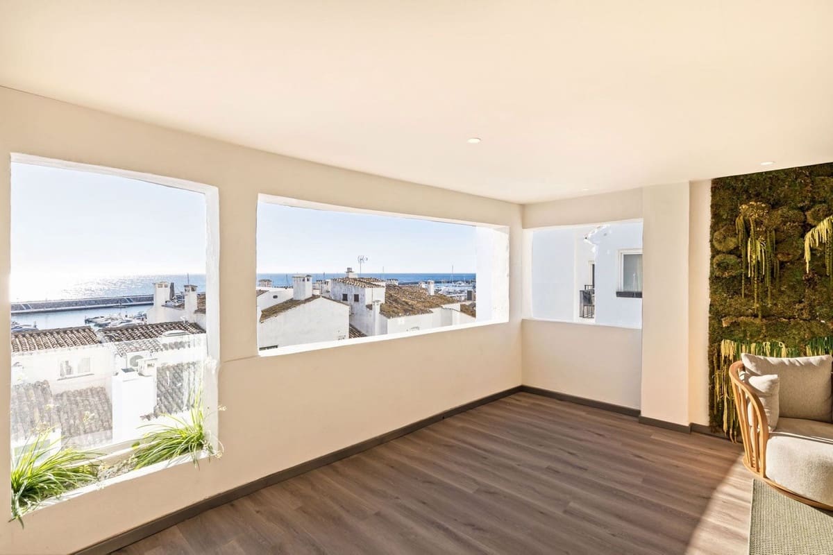 5 quarto Apartamento para venda em Puerto Banus com garagem - 2 350 000 € (Ref: 10079851)