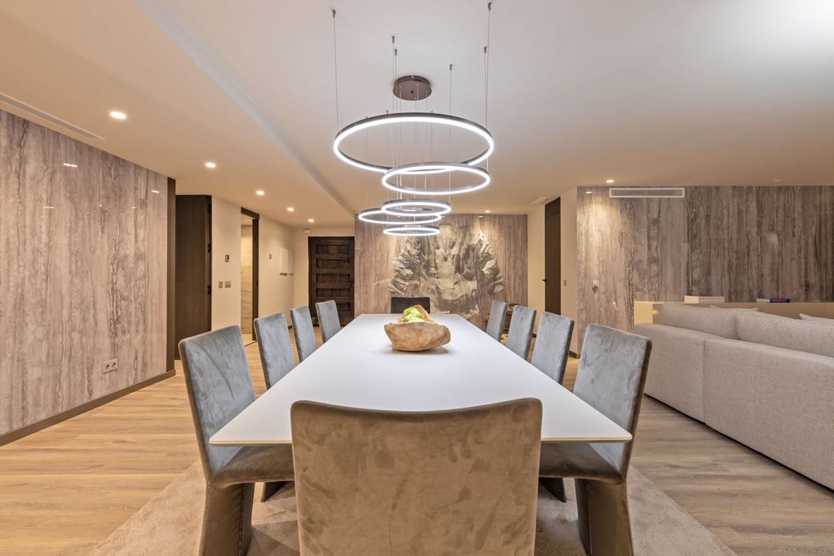 5 quarto Apartamento para venda em Puerto Banus com garagem - 2 350 000 € (Ref: 10079851)