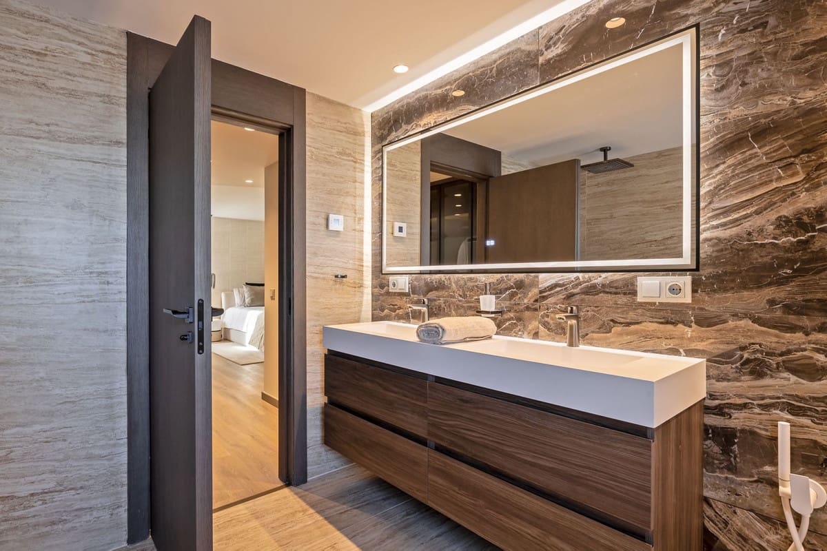 5 quarto Apartamento para venda em Puerto Banus com garagem - 2 350 000 € (Ref: 10079851)