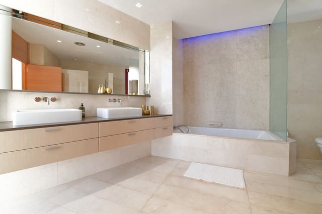7 sypialnia Willa na sprzedaż w Nueva Andalucia, Marbella z basenem garażem - 4 400 000 € (Ref: 10098538)