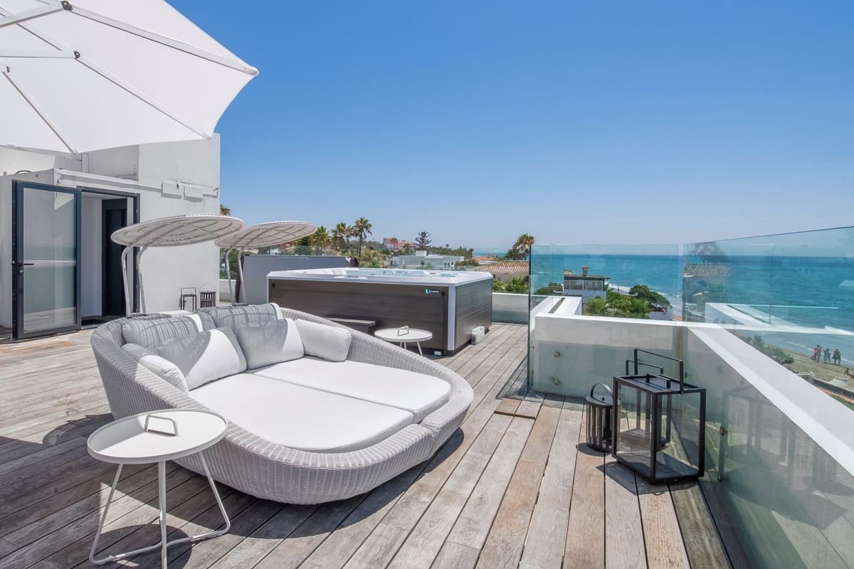 Chalet de 6 habitaciones en Costabella en venta con piscina garaje - 6.500.000 € (Ref: 10165601)