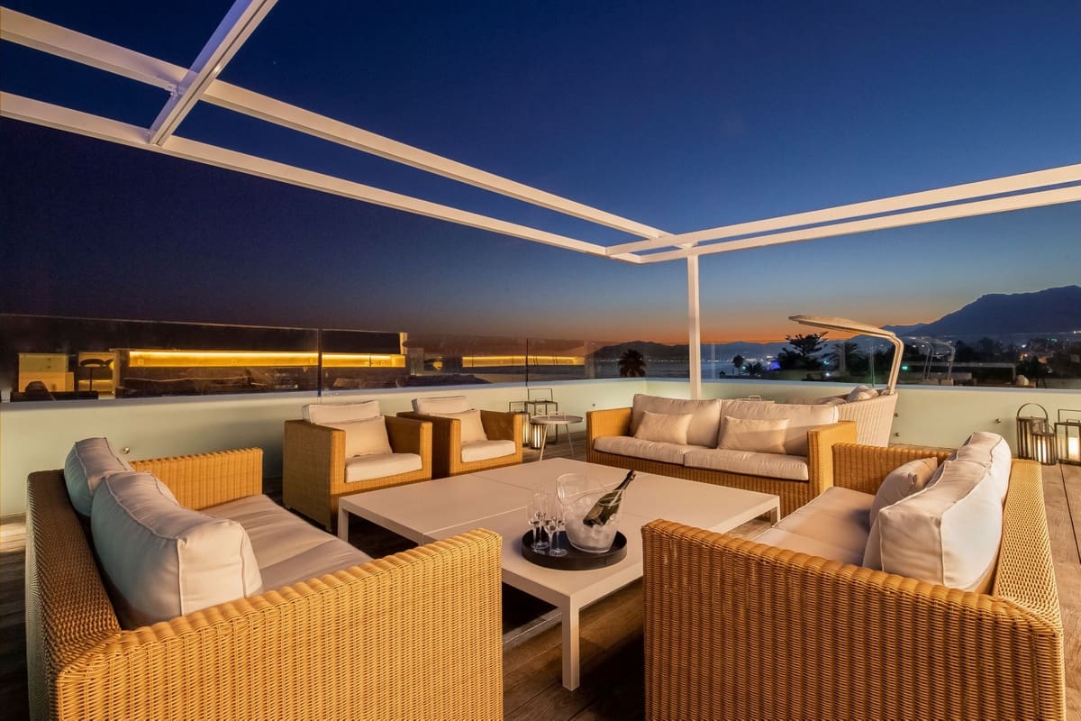Chalet de 6 habitaciones en Costabella en venta con piscina garaje - 6.500.000 € (Ref: 10165601)