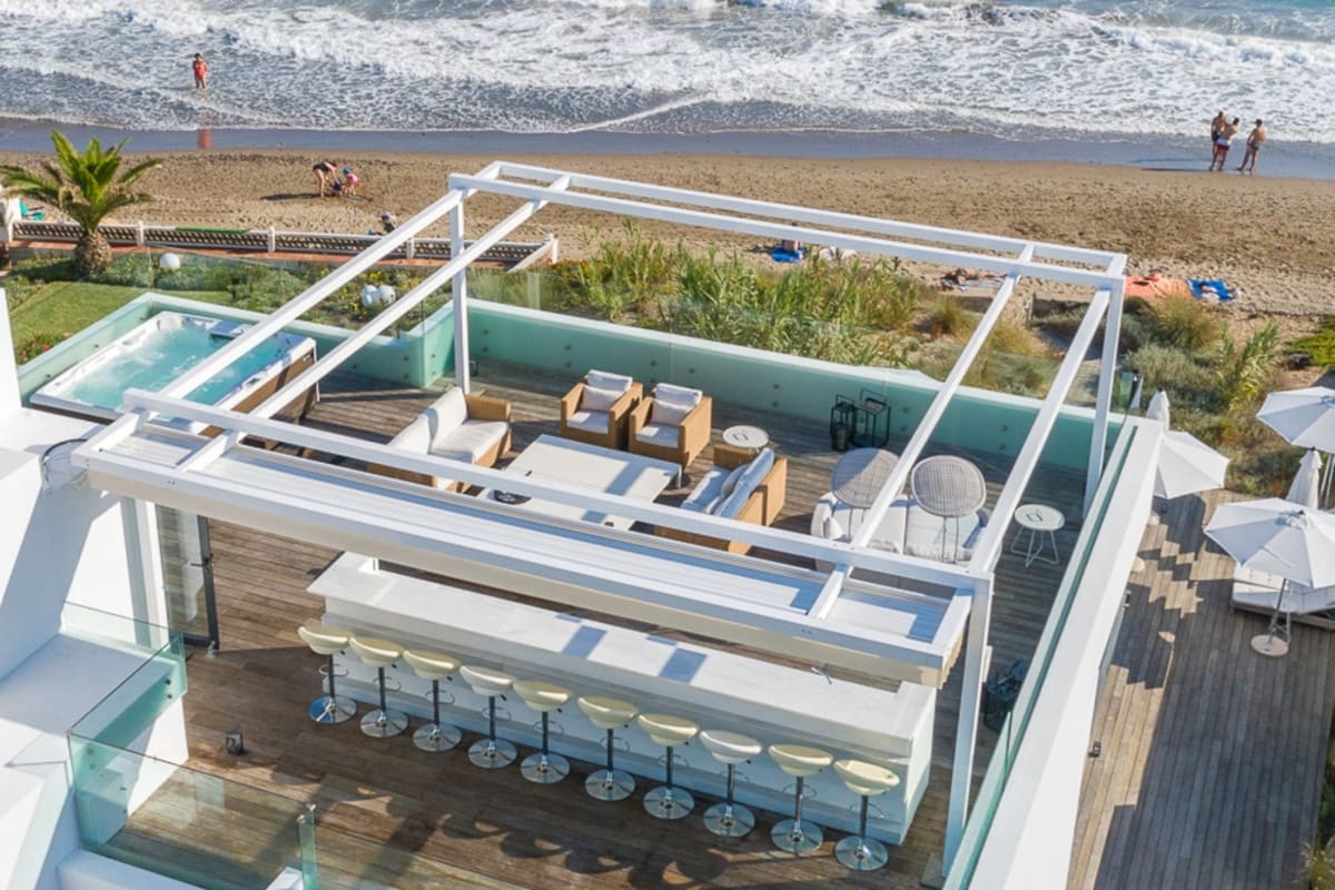 Chalet de 6 habitaciones en Costabella en venta con piscina garaje - 6.500.000 € (Ref: 10165601)