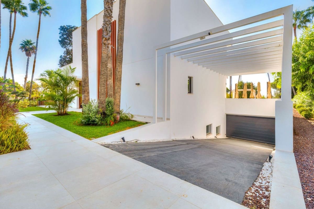 4 soveværelse Villa til salg i El Paraiso med swimmingpool garage - € 3.700.000 (Ref: 10179223)