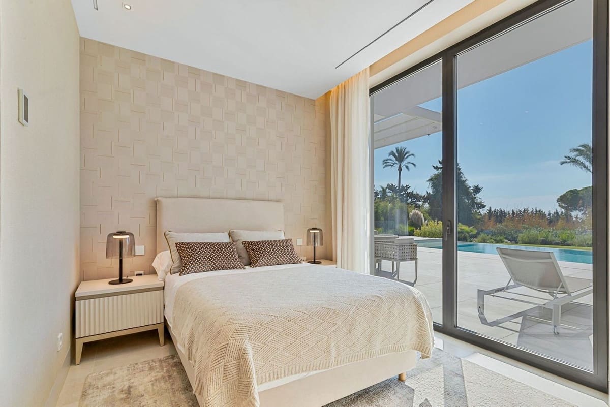 4 soveværelse Villa til salg i El Paraiso med swimmingpool garage - € 3.700.000 (Ref: 10179223)