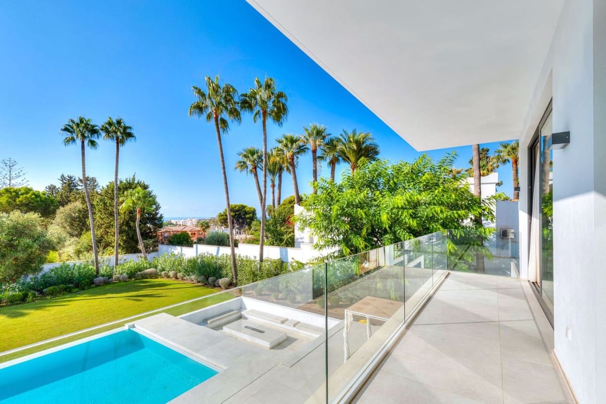 4 soveværelse Villa til salg i El Paraiso med swimmingpool garage - € 3.700.000 (Ref: 10179223)