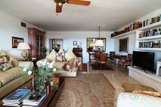 2 soverom Leilighet til salgs i Marbella med svømmebasseng garasje - € 1 500 000 (Ref: 7903089)