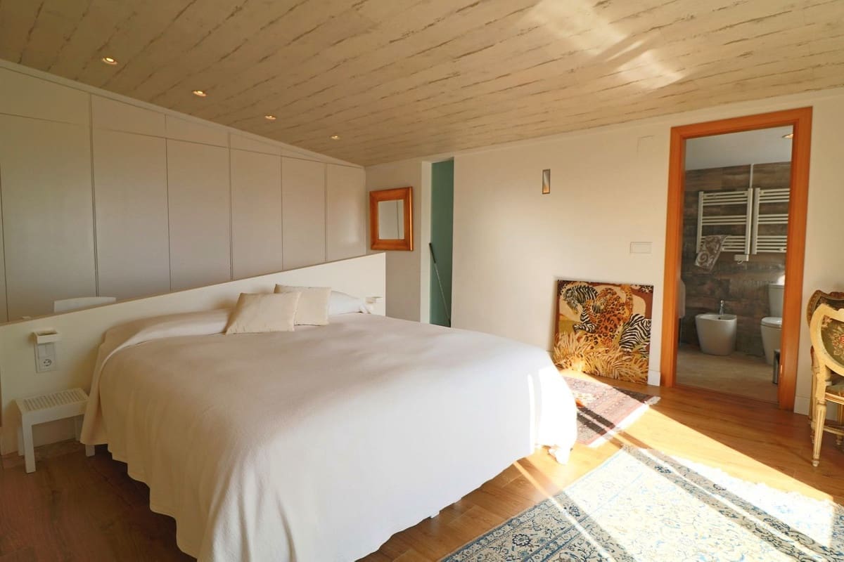 5 makuuhuone Huvila myytävänä paikassa Nueva Andalucia mukana uima-altaan - 2 490 000 € (Ref: 8090271)
