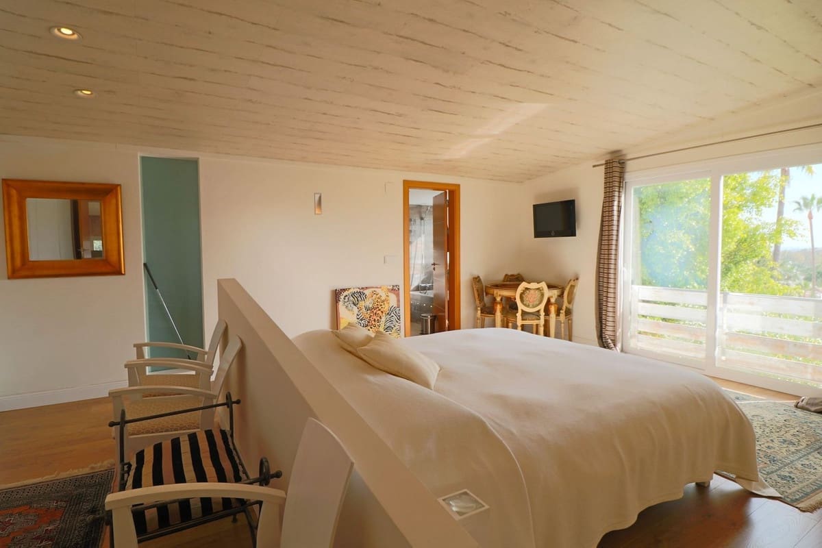 5 makuuhuone Huvila myytävänä paikassa Nueva Andalucia mukana uima-altaan - 2 490 000 € (Ref: 8090271)