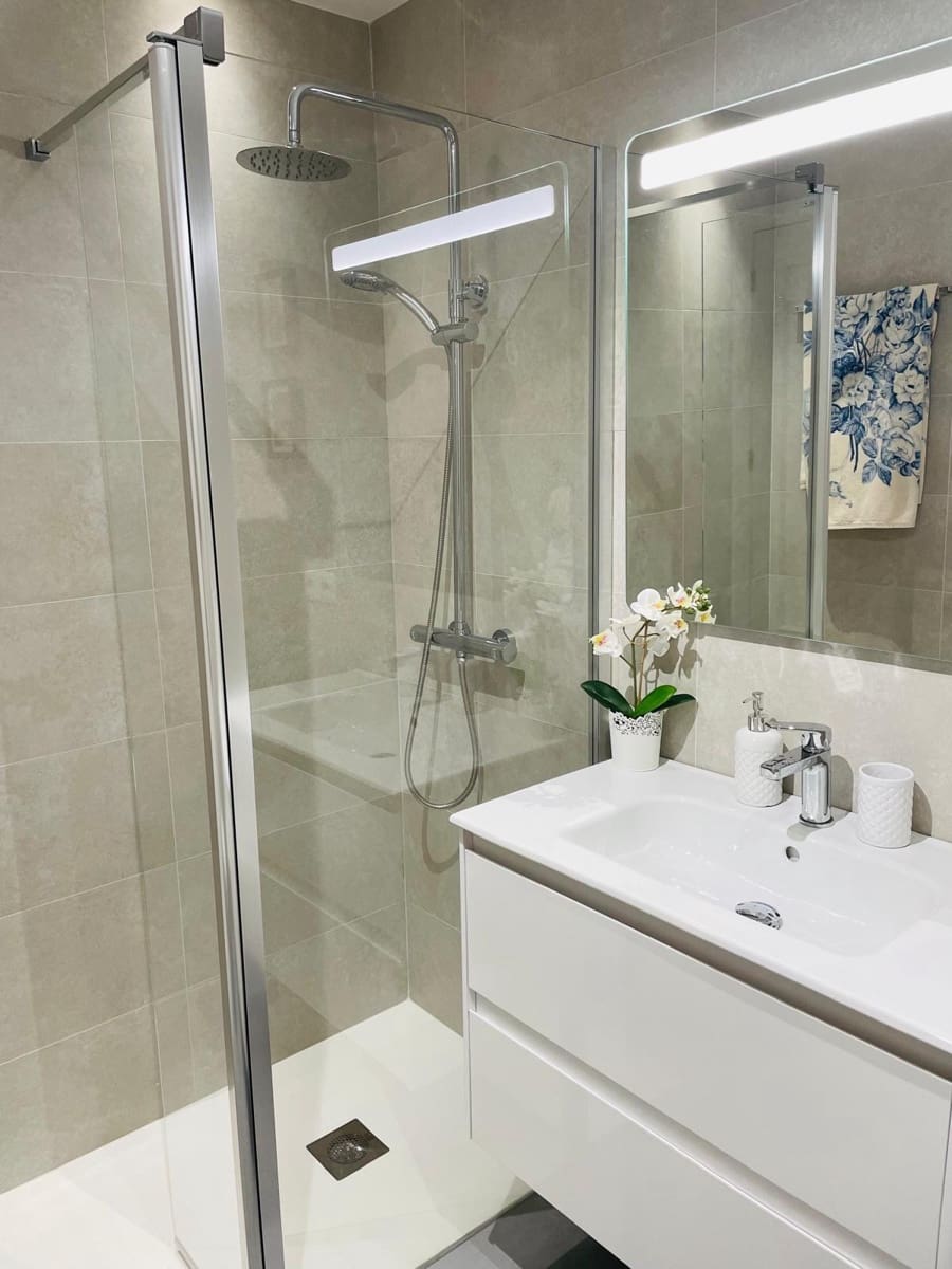 2 soverom Leilighet til leie i Puerto del Rey med garasje - € 1 200 (Ref: 10173960)