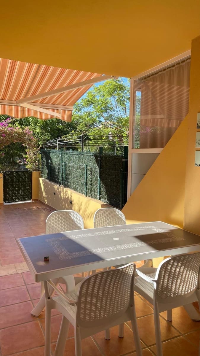 2 soverom Leilighet til leie i Puerto del Rey med garasje - € 1 200 (Ref: 10173960)