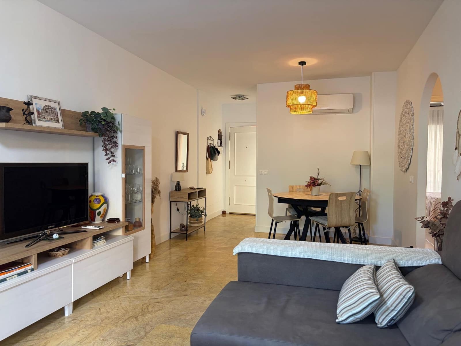 2 soverom Leilighet til leie i Puerto del Rey med garasje - € 1 200 (Ref: 10173960)