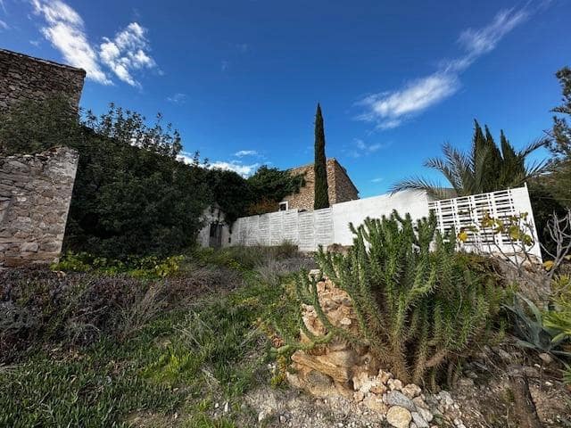 3 bedroom Finca/Country House for sale in Cariatiz with garage - € 155,000 (Ref: 8663123)