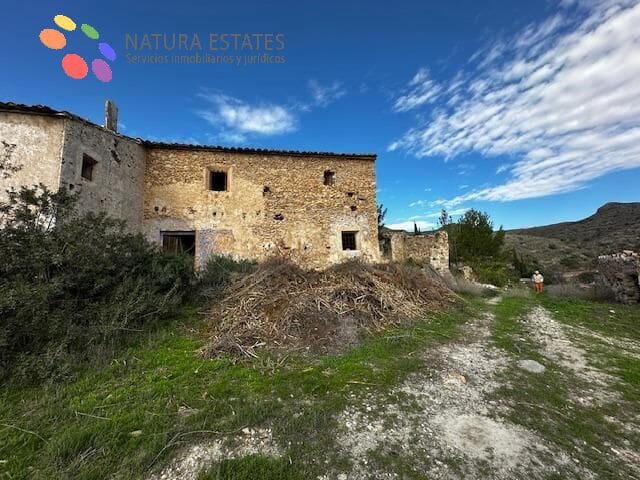 3 bedroom Finca/Country House for sale in Cariatiz with garage - € 155,000 (Ref: 8663123)
