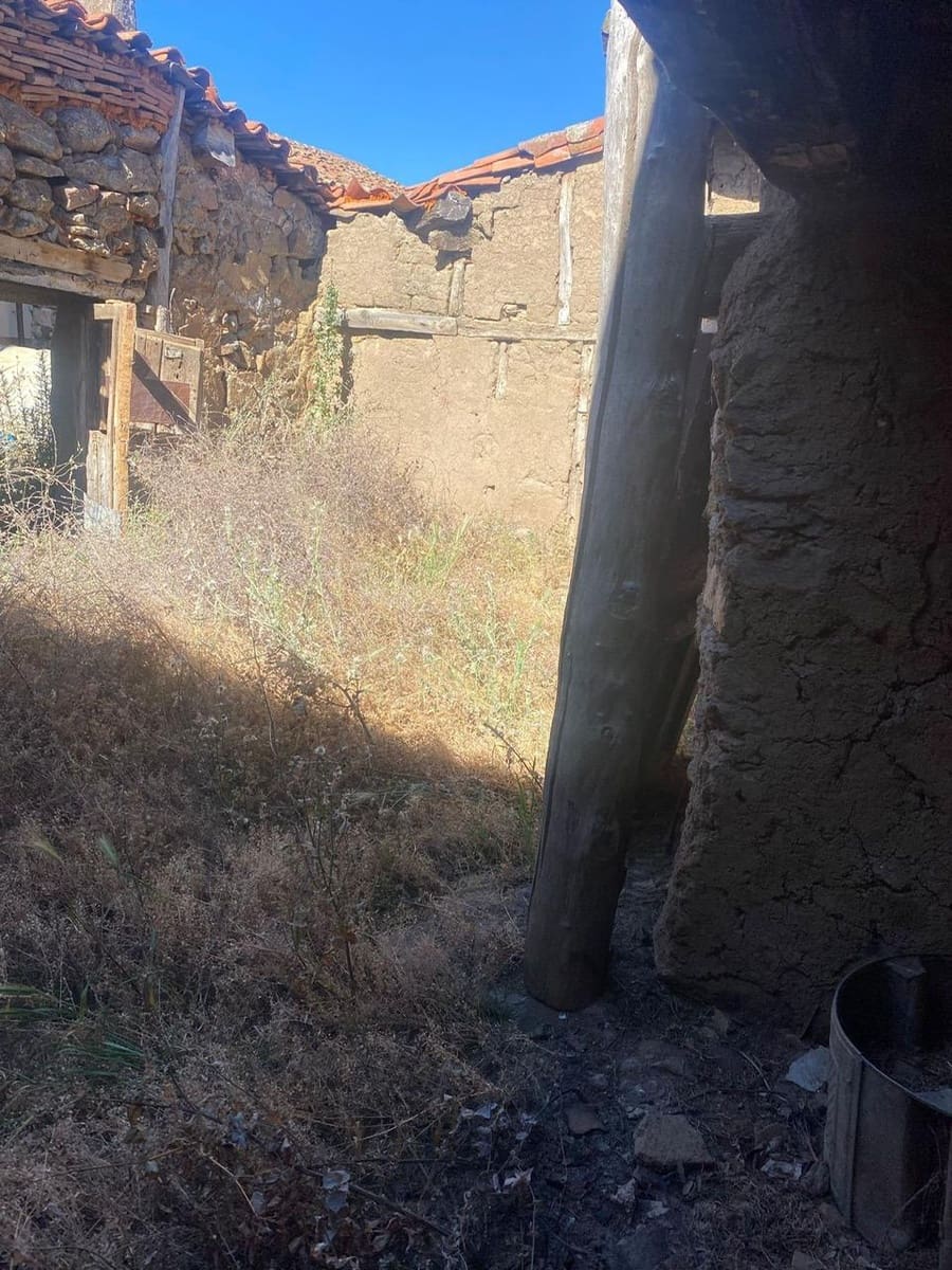 3 soveværelse Byhus til salg i La Horcajada - € 25.900 (Ref: 8704848)