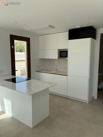 Chalet de 3 habitaciones en Vera en venta con piscina garaje - 419.000 € (Ref: 9031301)