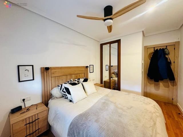 Apartamento de 2 habitaciones en Vera Playa Naturista, Vera en venta con piscina - 235.000 € (Ref: 9615390)