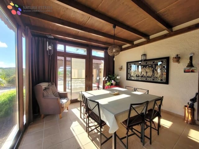 4 soveværelse Finca/Landehus til salg i Mojácar med swimmingpool garage - € 398.000 (Ref: 9758926)