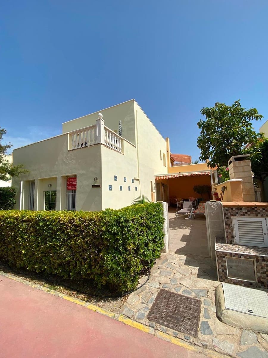 Apartamento de 3 habitaciones en Vera en venta con piscina - 275.000 € (Ref: 9959758)
