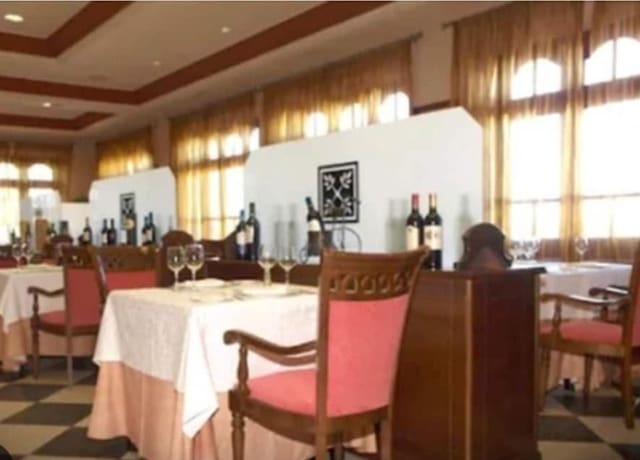 48 sovrum Hotell till salu i Antequera med garage - 4 200 000 € (Ref: 10004278)