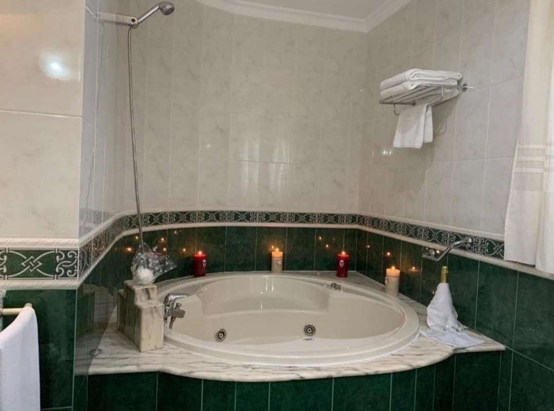 48 sovrum Hotell till salu i Antequera med garage - 4 200 000 € (Ref: 10004278)