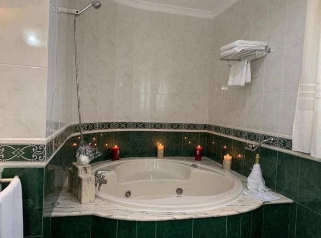 48 sovrum Hotell till salu i Antequera med garage - 4 200 000 € (Ref: 10004278)
