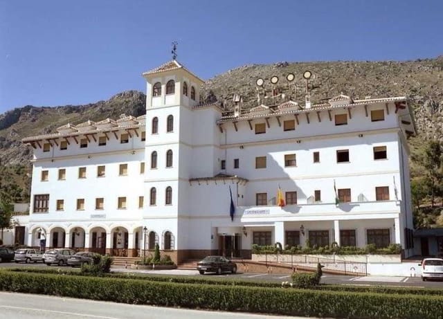 48 sovrum Hotell till salu i Antequera med garage - 4 200 000 € (Ref: 10004278)