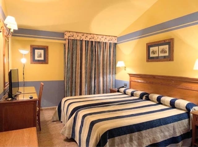 48 sovrum Hotell till salu i Antequera med garage - 4 200 000 € (Ref: 10004278)