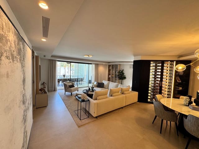 Chalet de 4 habitaciones en Marbella en venta con piscina garaje - 3.100.000 € (Ref: 10004279)