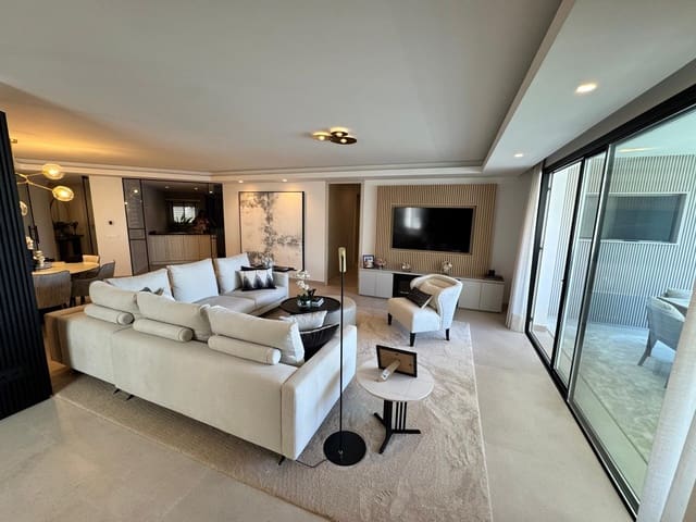 Chalet de 4 habitaciones en Marbella en venta con piscina garaje - 3.100.000 € (Ref: 10004279)