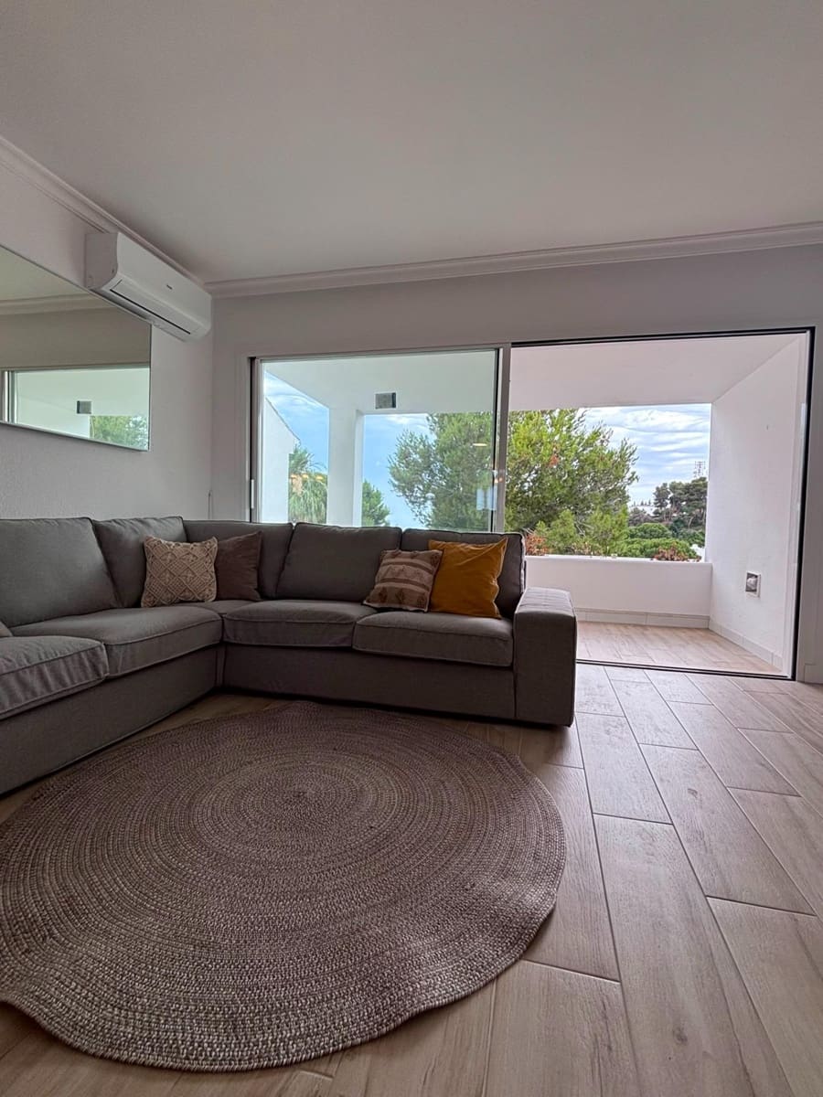 Apartamento de 2 habitaciones en Riviera del Sol en venta con piscina - 379.000 € (Ref: 10005714)