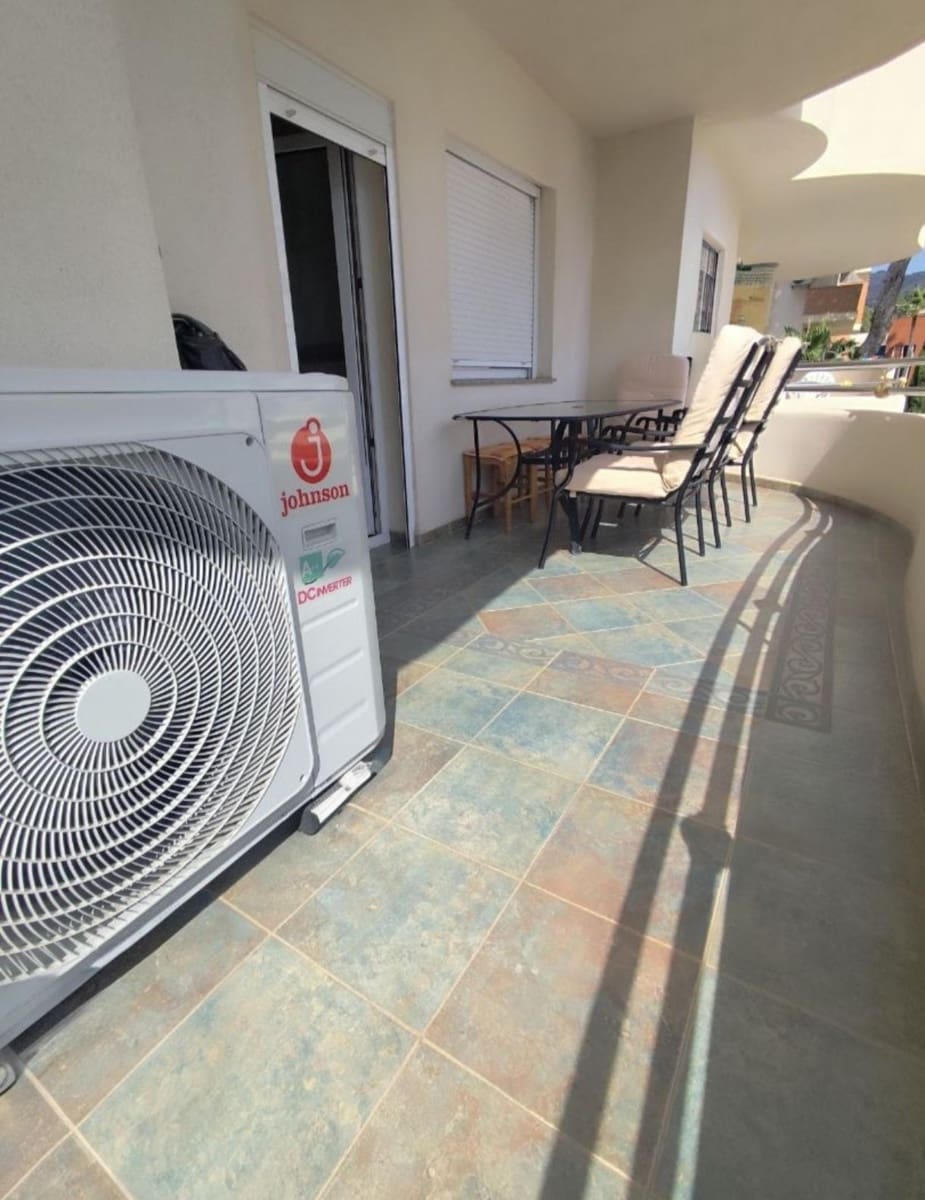 Apartamento de 2 habitaciones en Benalmádena en venta con piscina garaje - 420.000 € (Ref: 10009182)