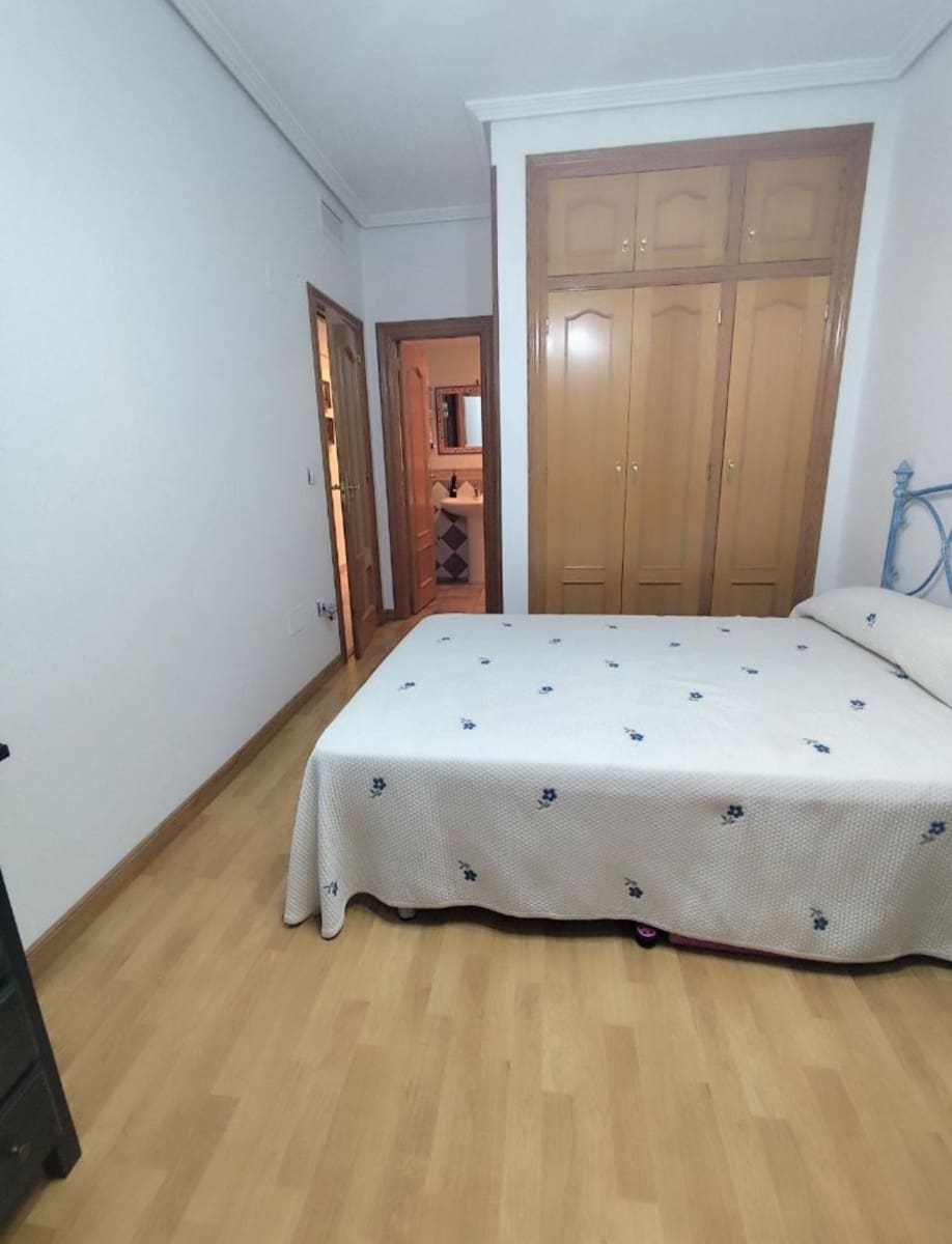 Apartamento de 2 habitaciones en Benalmádena en venta con piscina garaje - 420.000 € (Ref: 10009182)