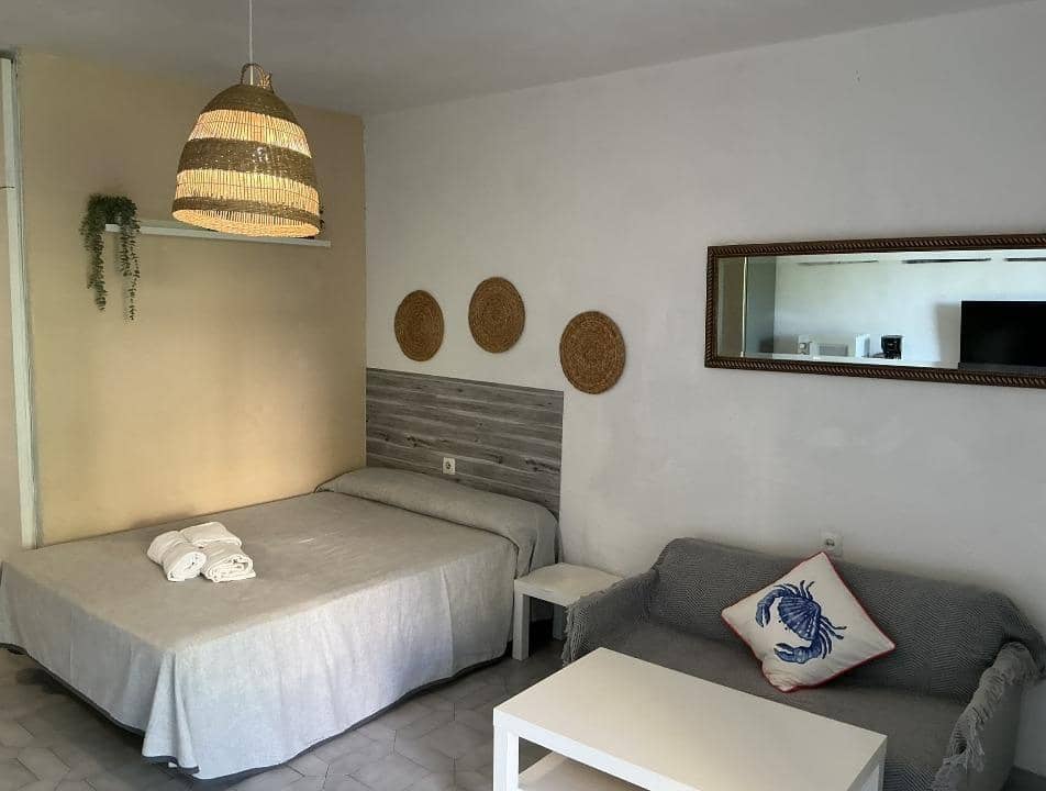 Studio till salu i Benalmadena Costa med pool - 195 000 € (Ref: 10009183)
