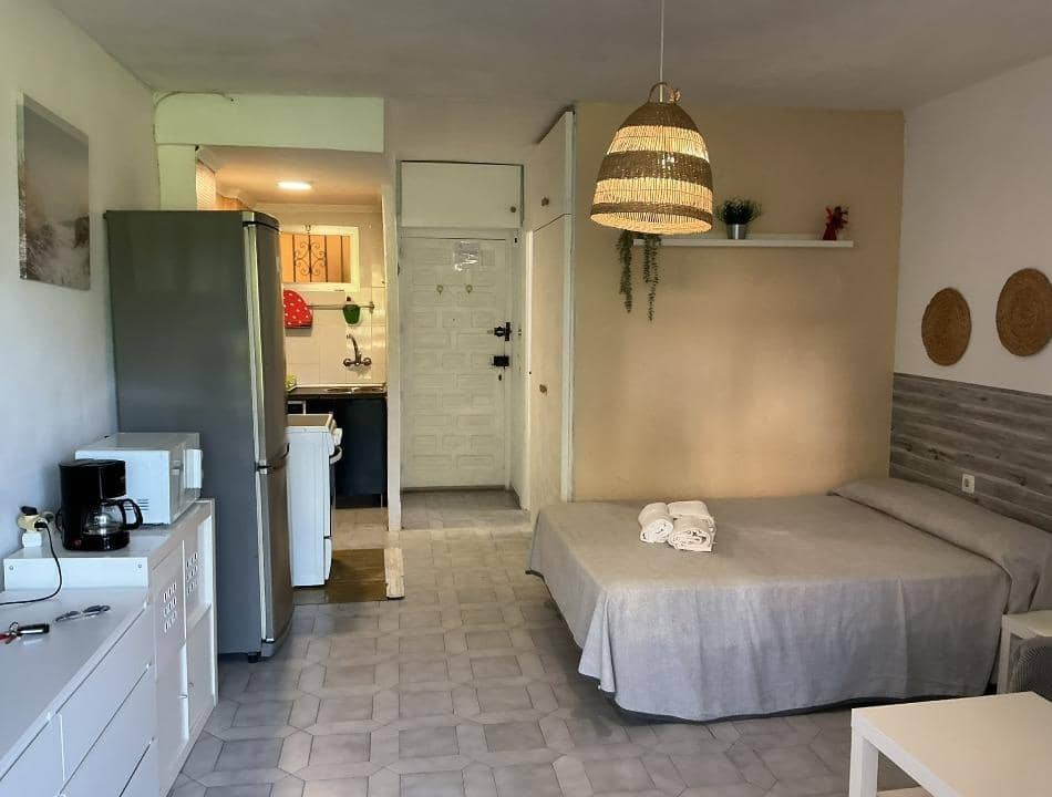 Studio till salu i Benalmadena Costa med pool - 195 000 € (Ref: 10009183)